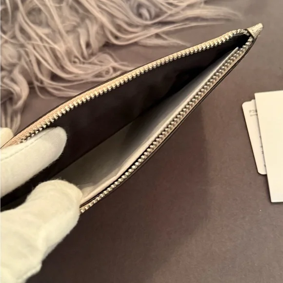 NWT Coach Metallic Gold Wristlet gift ready - Picture 5 of 6